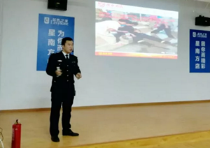 2121非凡之家星南方店积极发展消防安全及逃生培训