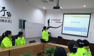 服务于心，治理于人&mdash;&mdash;安徽益阳店职场礼节与服务治理培训 